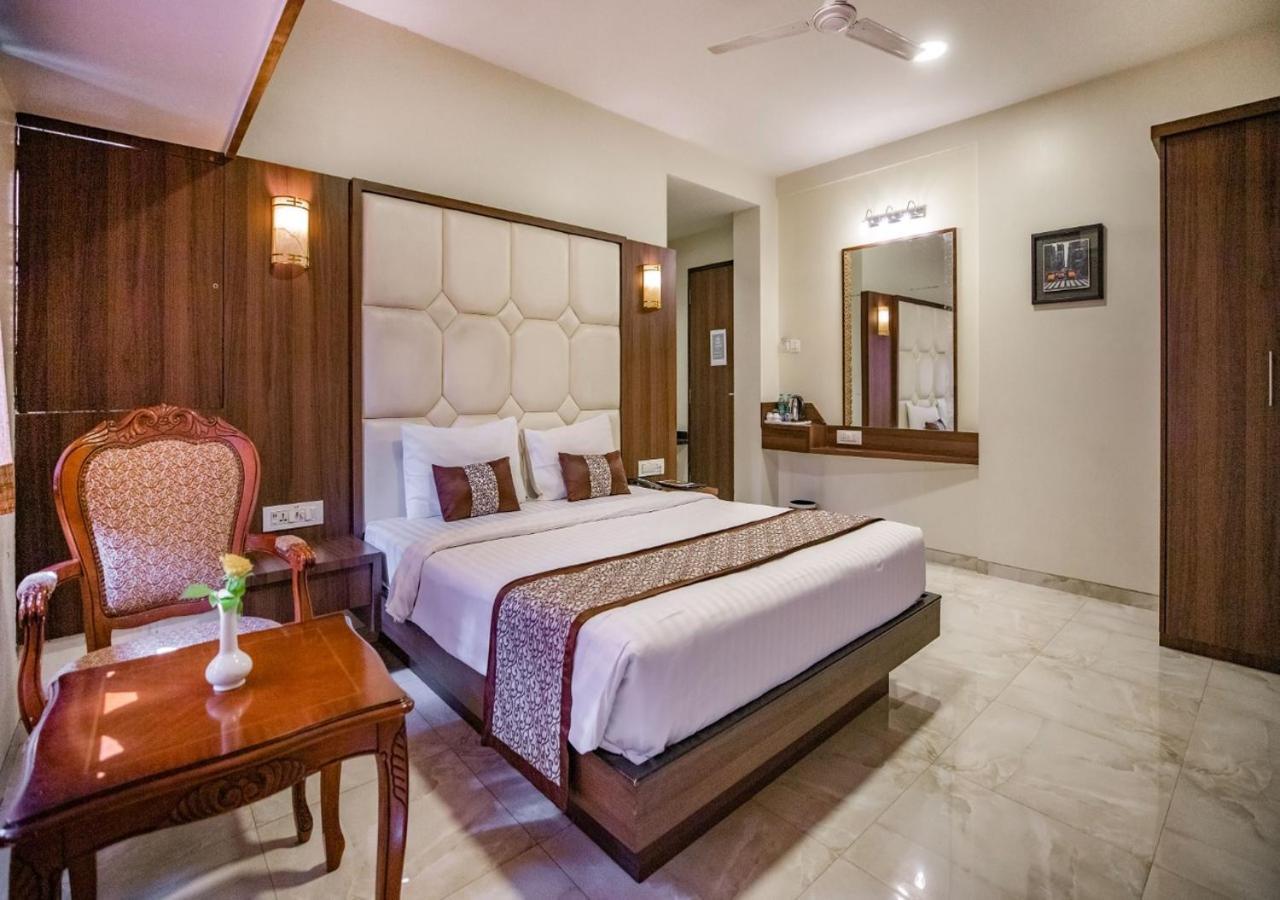 Hotel 24 Seven Nashik Luaran gambar