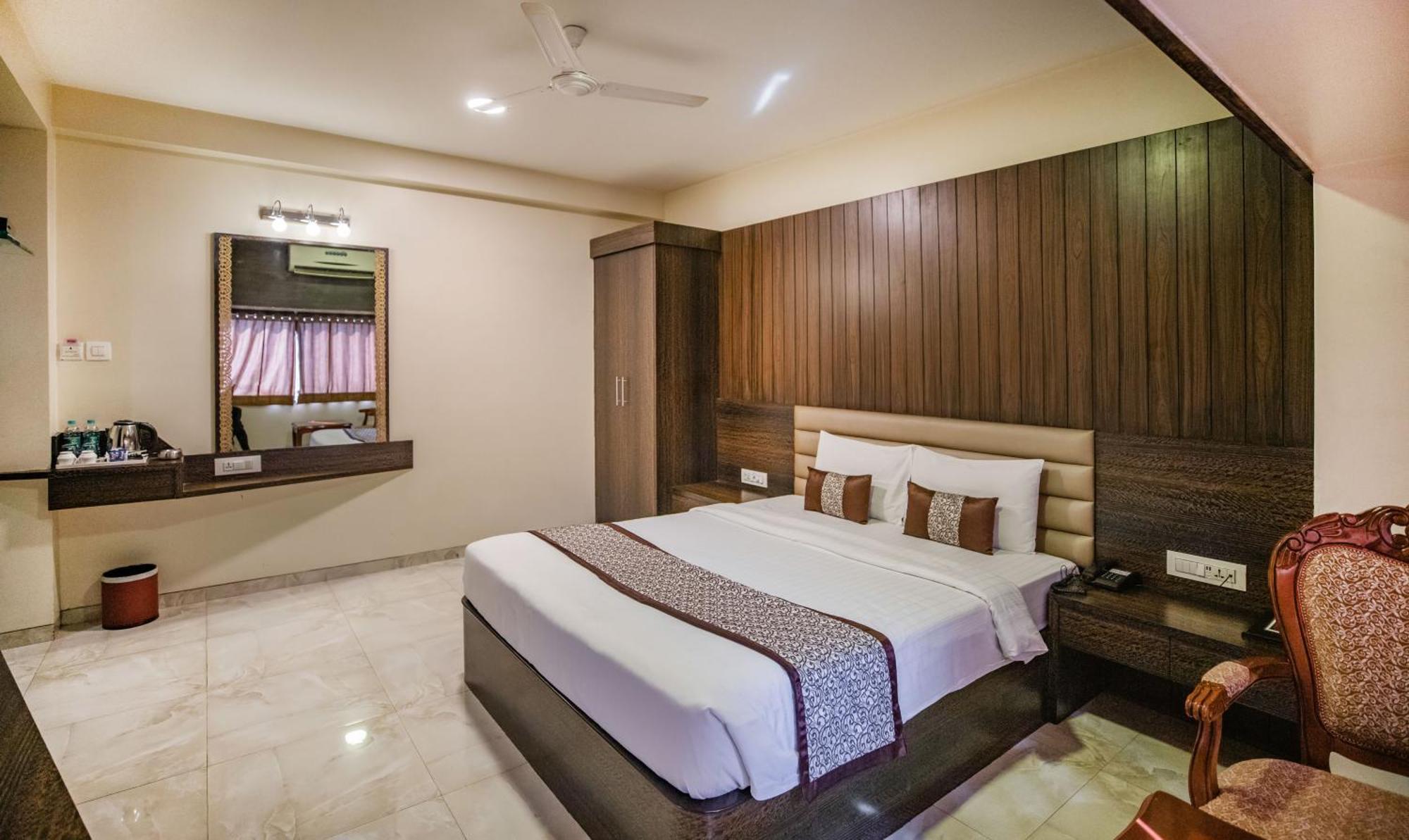 Hotel 24 Seven Nashik Luaran gambar